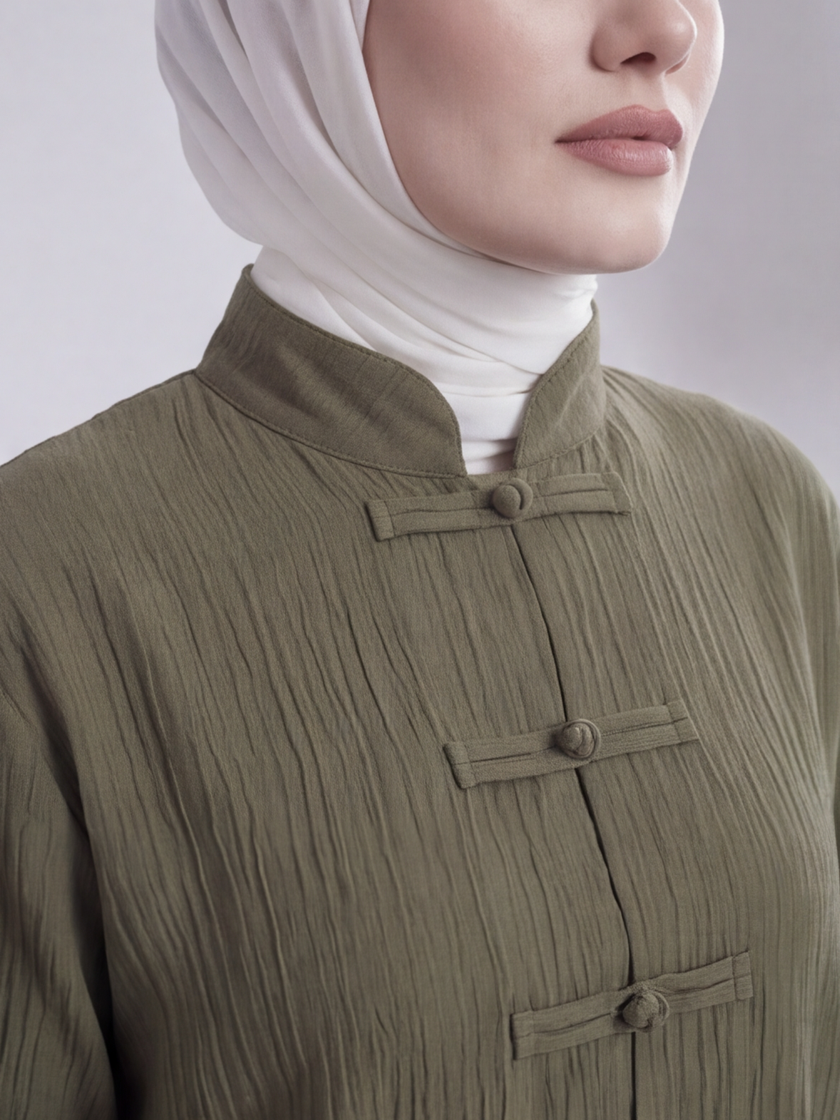 طقم كتان زيتي مريح بلمسة شرقية