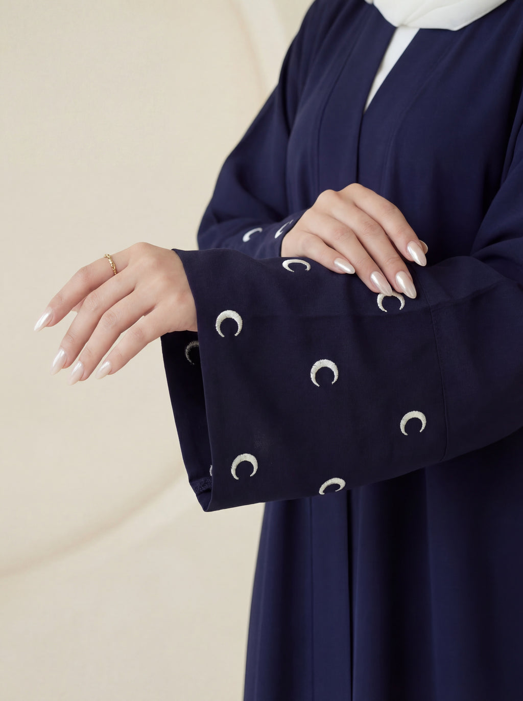 Navy Elegance Abaya – Timeless Minimal Design
